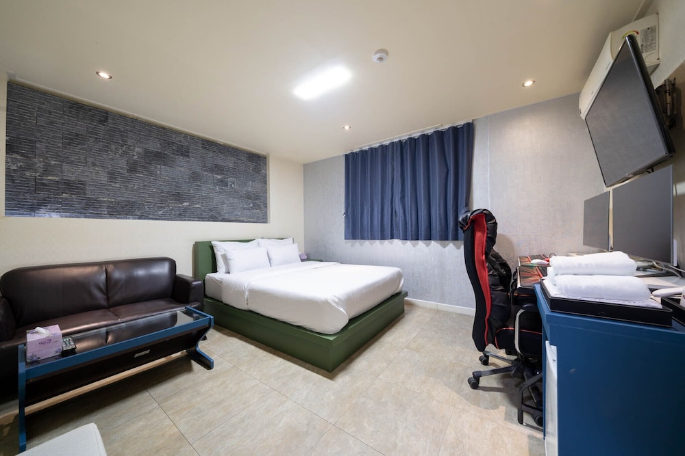 Galleria Hotel 17/50