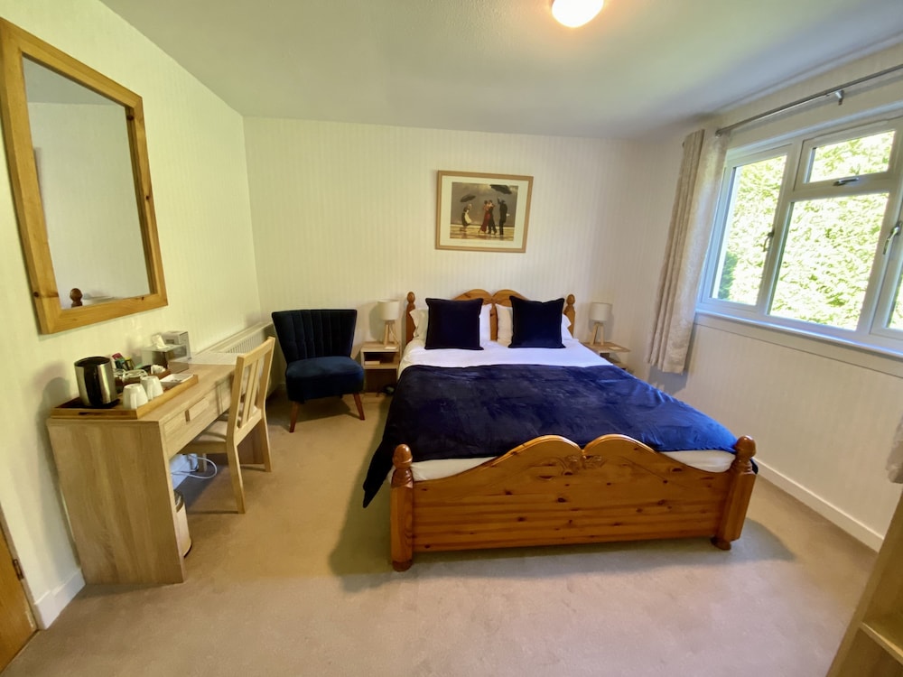 Coire Glas Guest House 3/28