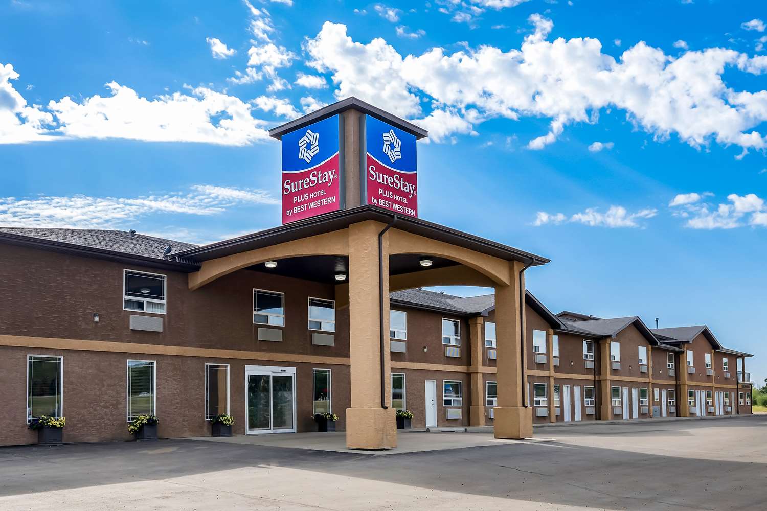Surestay Plus Hotel By Best Western Hardisty 1/10