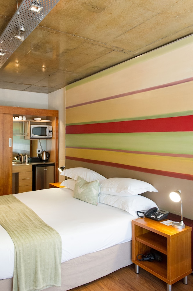 Hippo Boutique Hotel 13/53