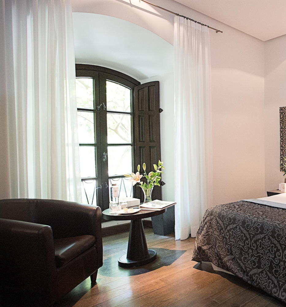 Hospes Palacio del Bailio 32/81