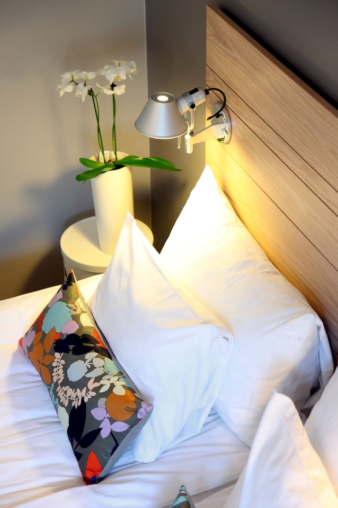 Hotell Aston 18/32