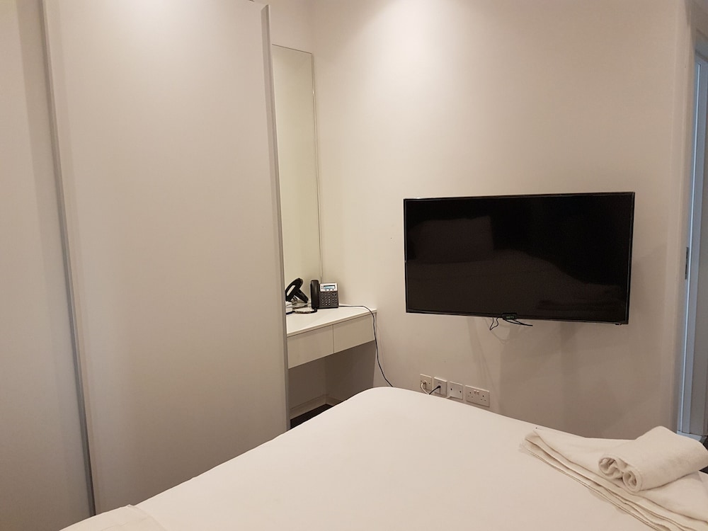 Magic Suite Hotel Salmiya 13/51