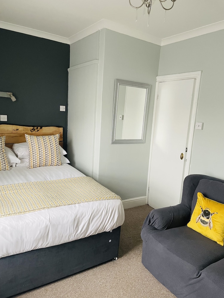 Sunrise, Triple, 1 Double and 1 Single Bed