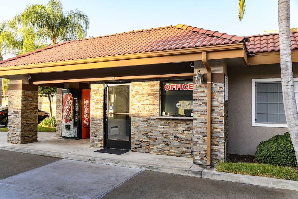 Hyland Motel 27/30