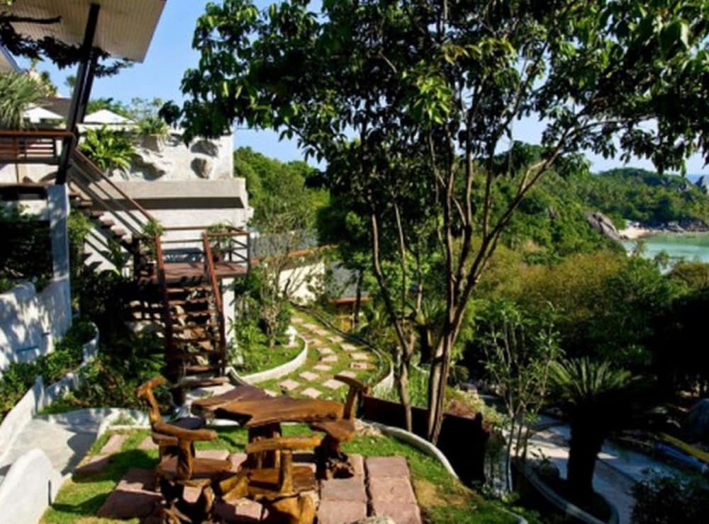 Chintakiri Resort Koh Tao 10/50