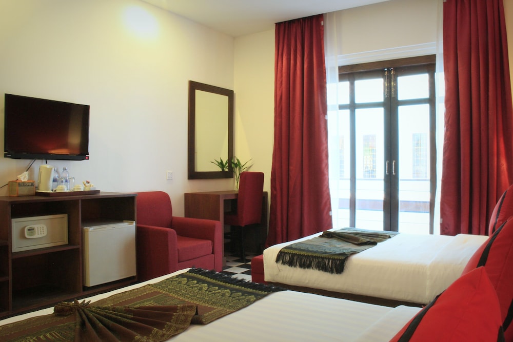 MEKONG ANGKOR PALACE HOTEL 32/70