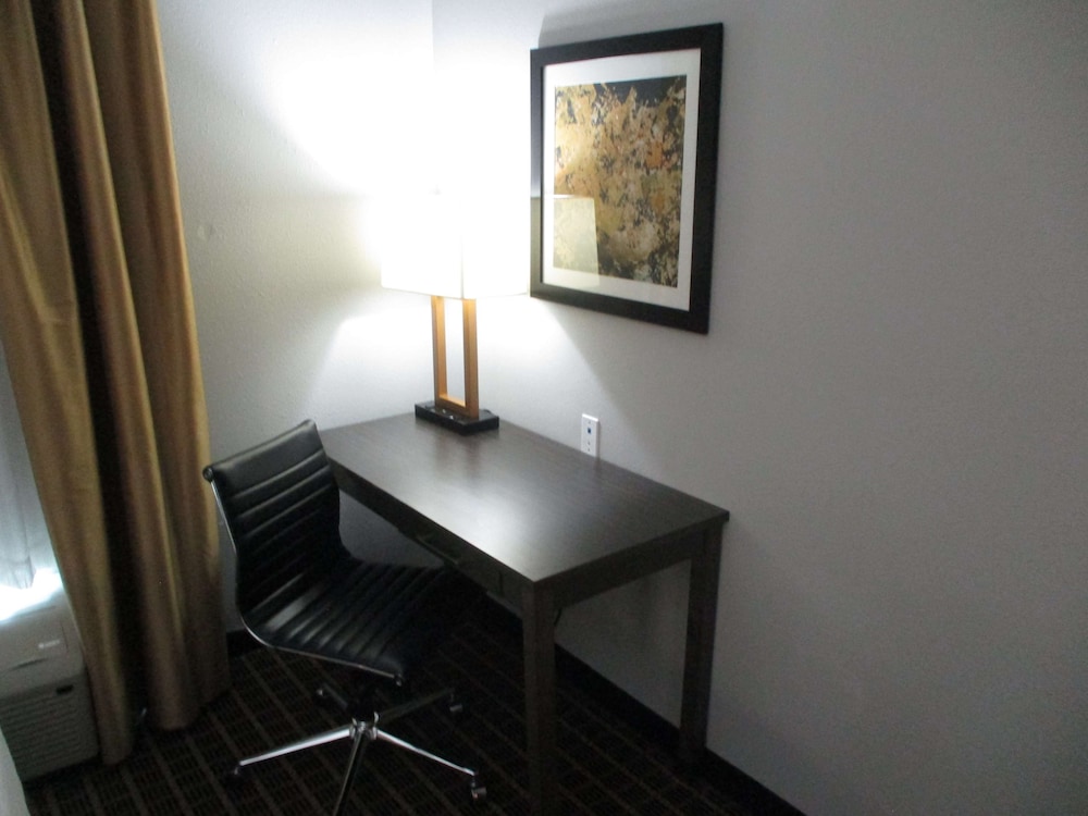 Best Western Plus Regency Park 38/43