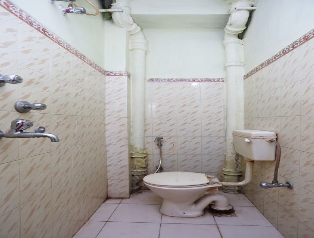 Oyo 26808 Shree Ram Residency 24/32