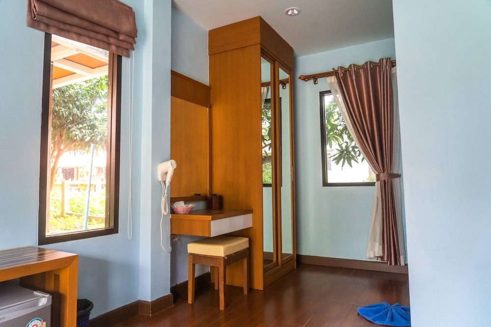 Chomview Resort 53/70