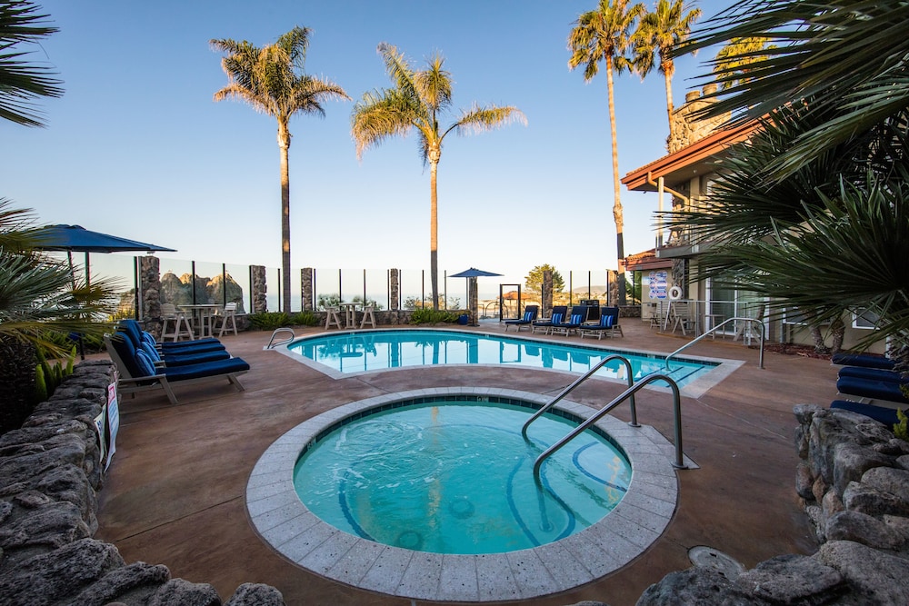 Inn at the Cove in PISMO BEACH - CA