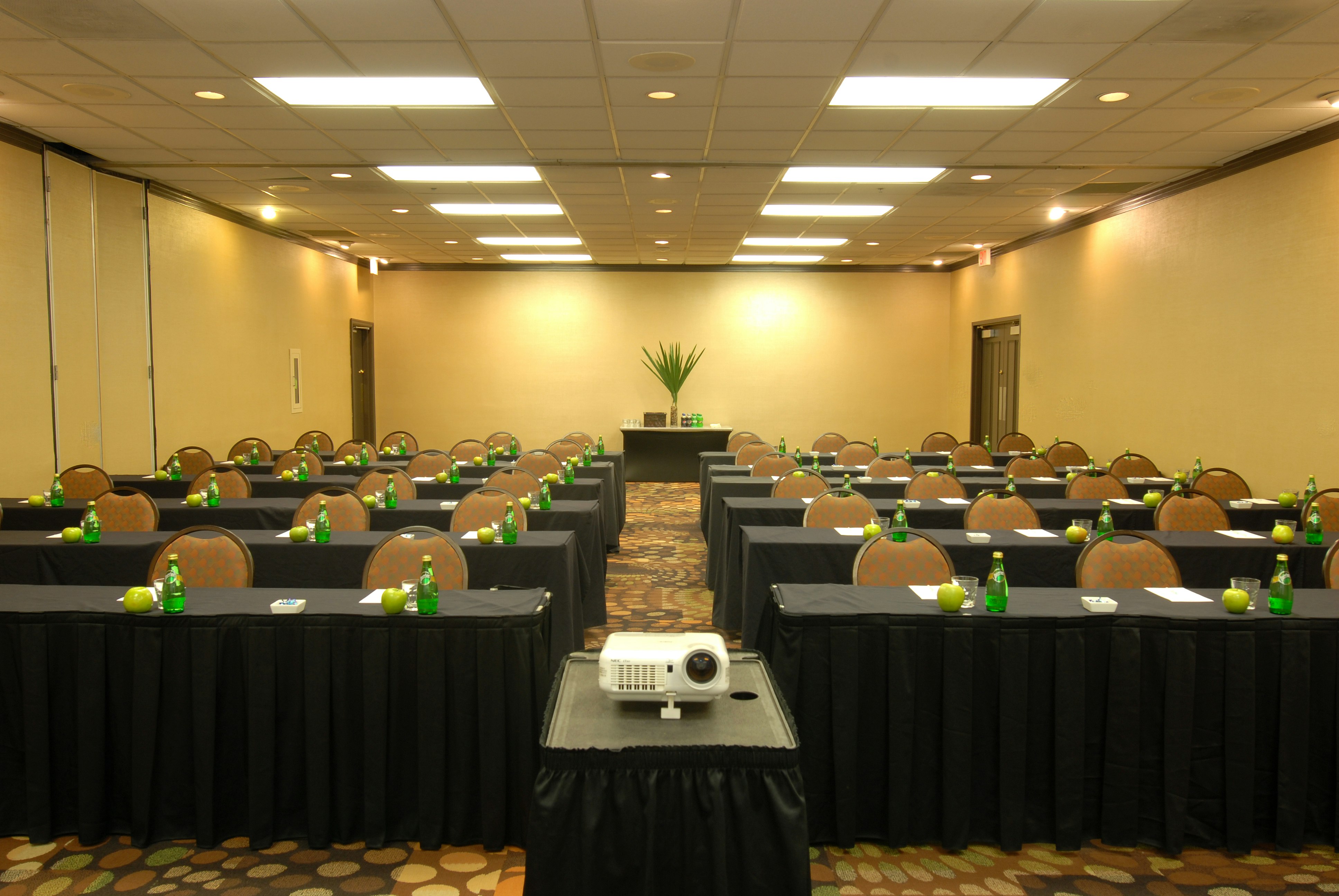 Embassy Suites by Hilton Dallas Love Field 23/34