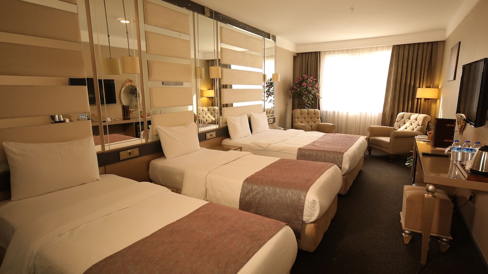 Reform Hotel 12/50