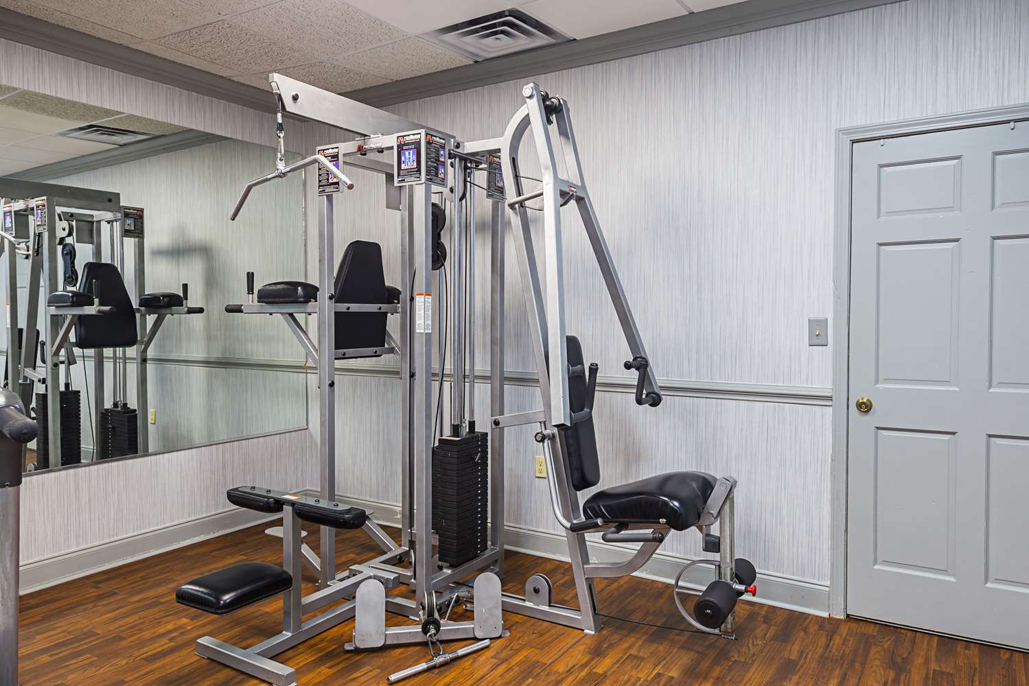 Quality Inn & Suites Greenville - Haywood Mall 8/28