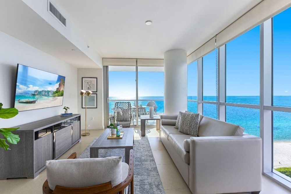 Dharma Home Suites Miami At Monte Carlo 38/53