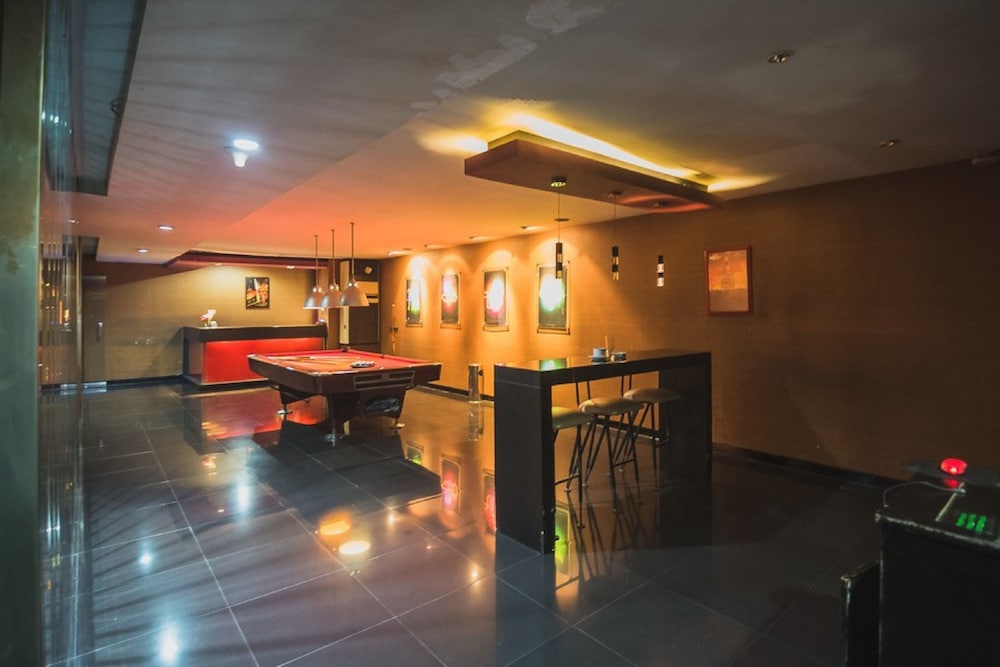 RedDoorz Plus near Kampung Gajah 3 2/39