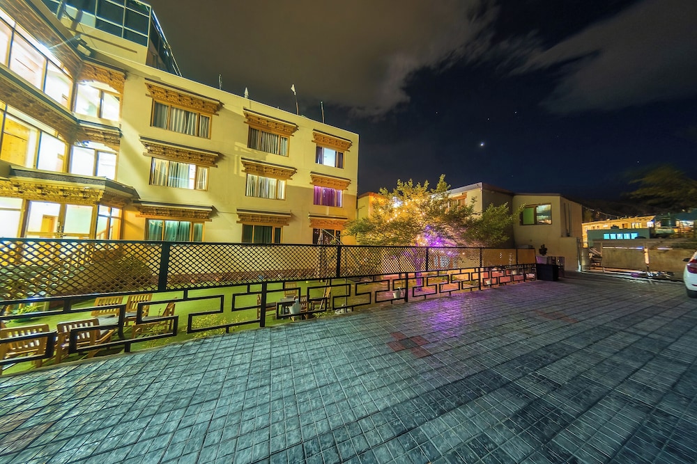 Hotel Ladakh Imperial 22/27
