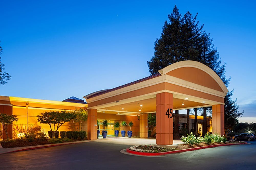 Concord Plaza Hotel in CONCORD - CA