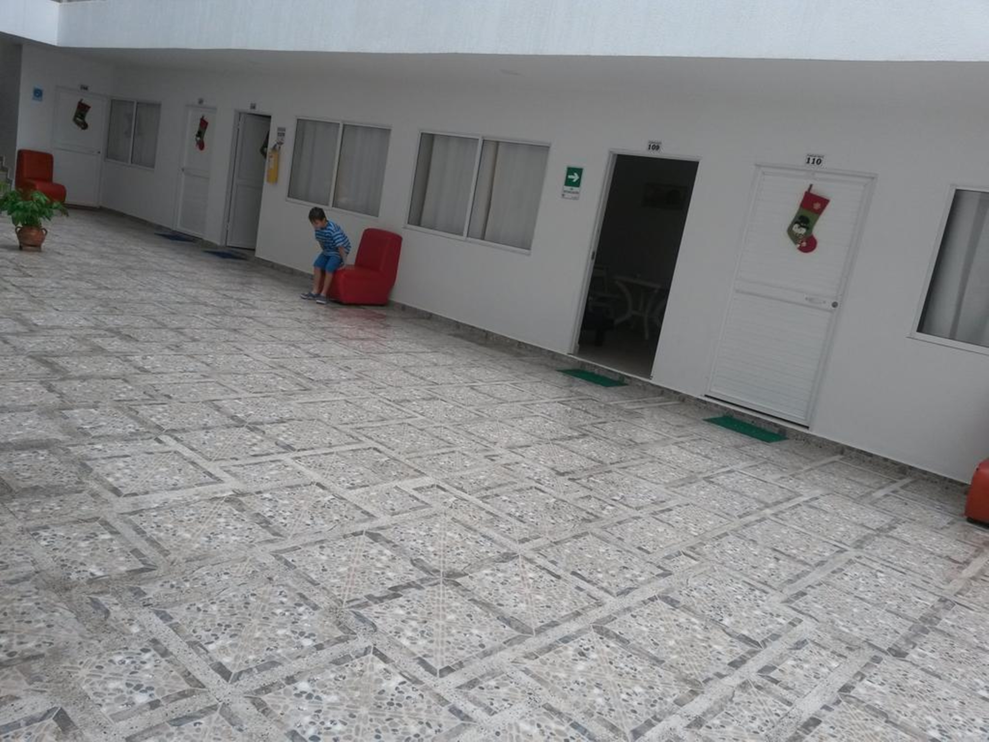 Caribbean Island Hotel 19/20