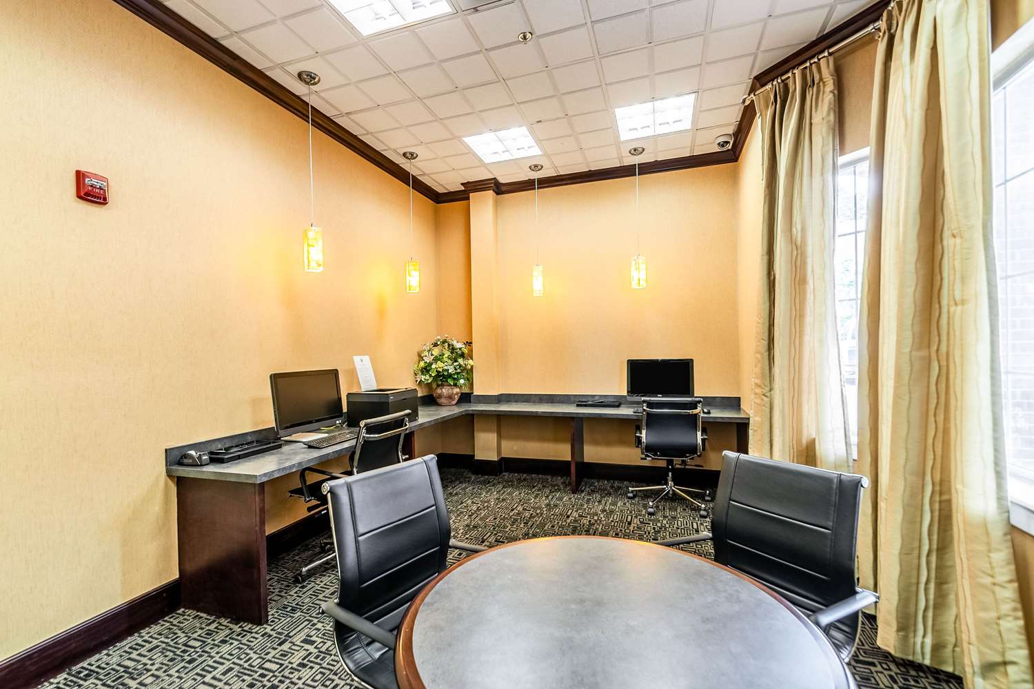 Comfort Inn Ballston 38/42