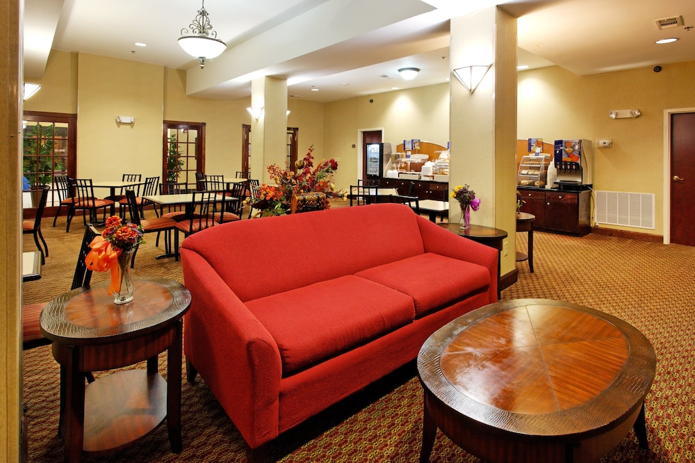 Holiday Inn Express Hotel And Suites Sylacauga 36/52