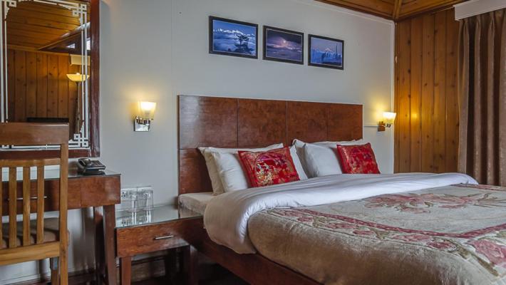 Deluxe Attic Room