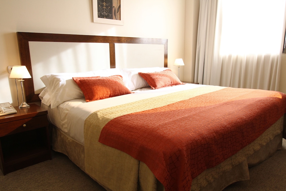 Hotel Catalinas Tucuman 8/50