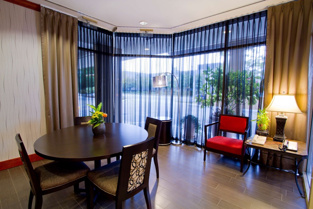 Hampton Inn By Hilton Vancouver Airport/Richmond 21/27