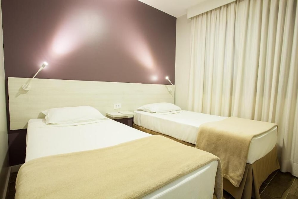 TRAVEL INN PARK AVENUE 16/50