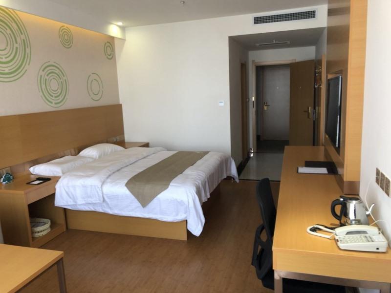 GreenTree Inn Xi'an Gaoling District Handan Industrial Park Express Hotel 10/21