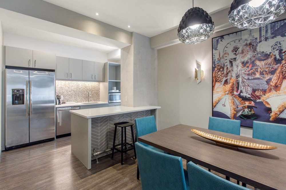 Cambria Hotel Philadelphia Downtown - Center City 44/60