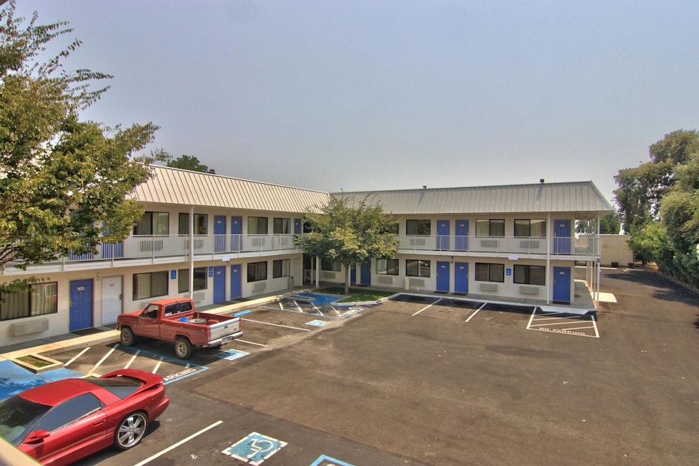 Motel6 Woodland, CA - Sacramento Airport 32/38