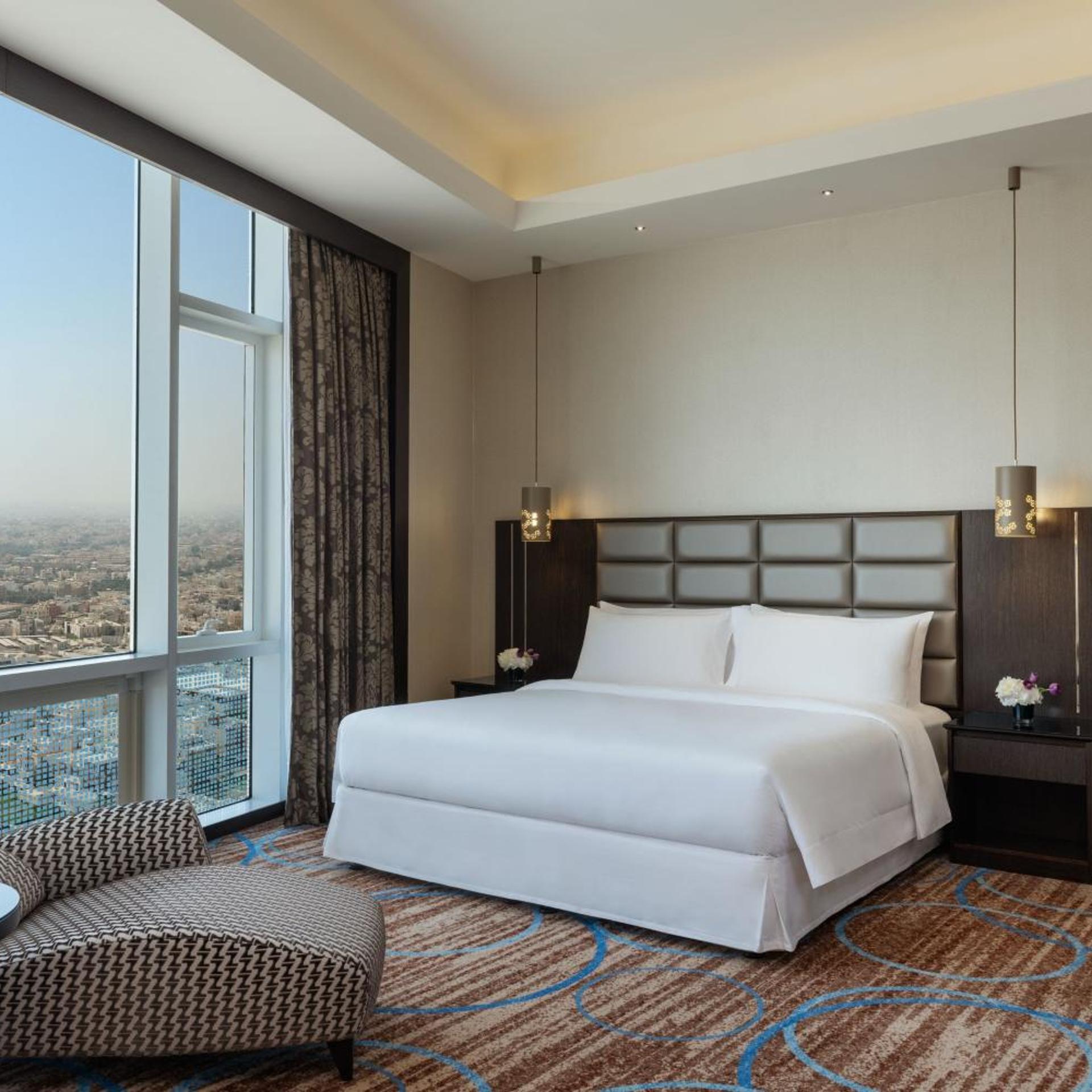 Ambassador, Suite, King Bed, City View, High Floor