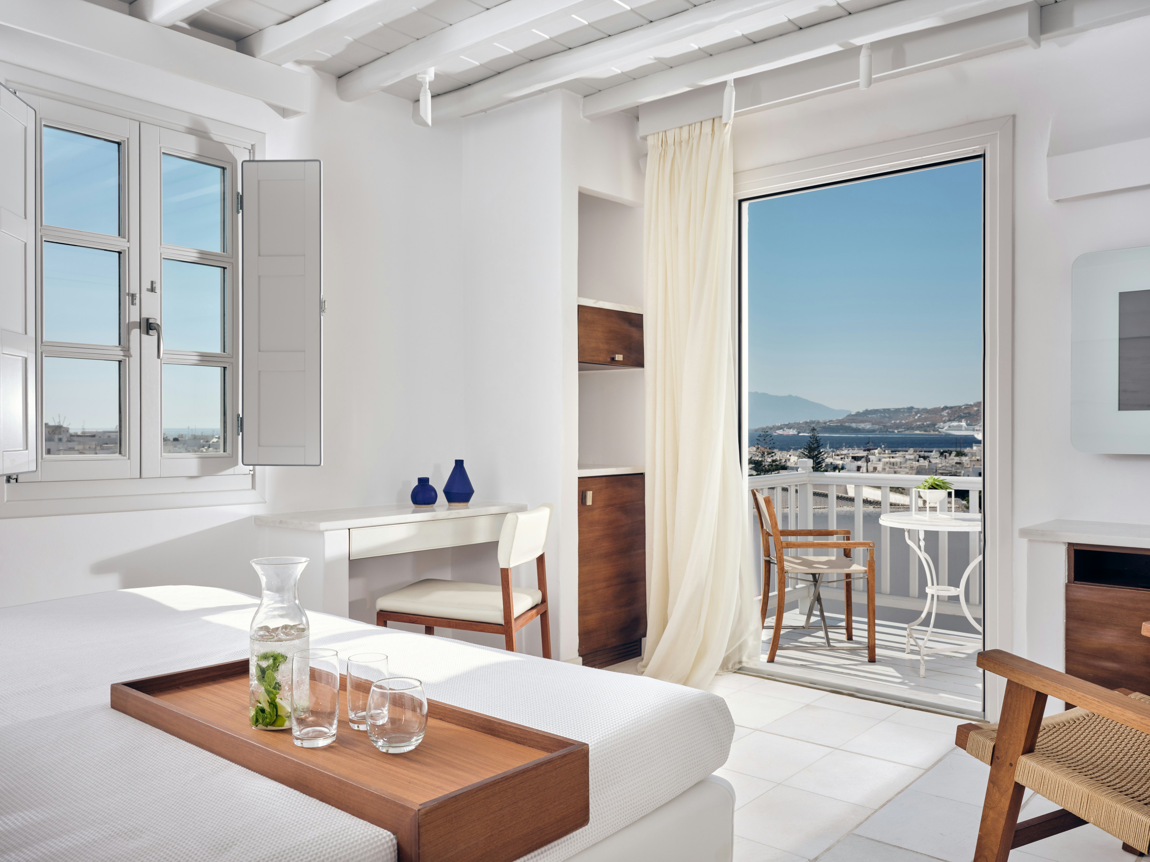 Standard, Pool or Sea View