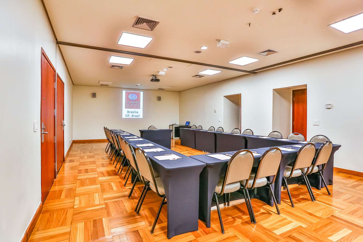 Comfort Suites Brasilia 17/23
