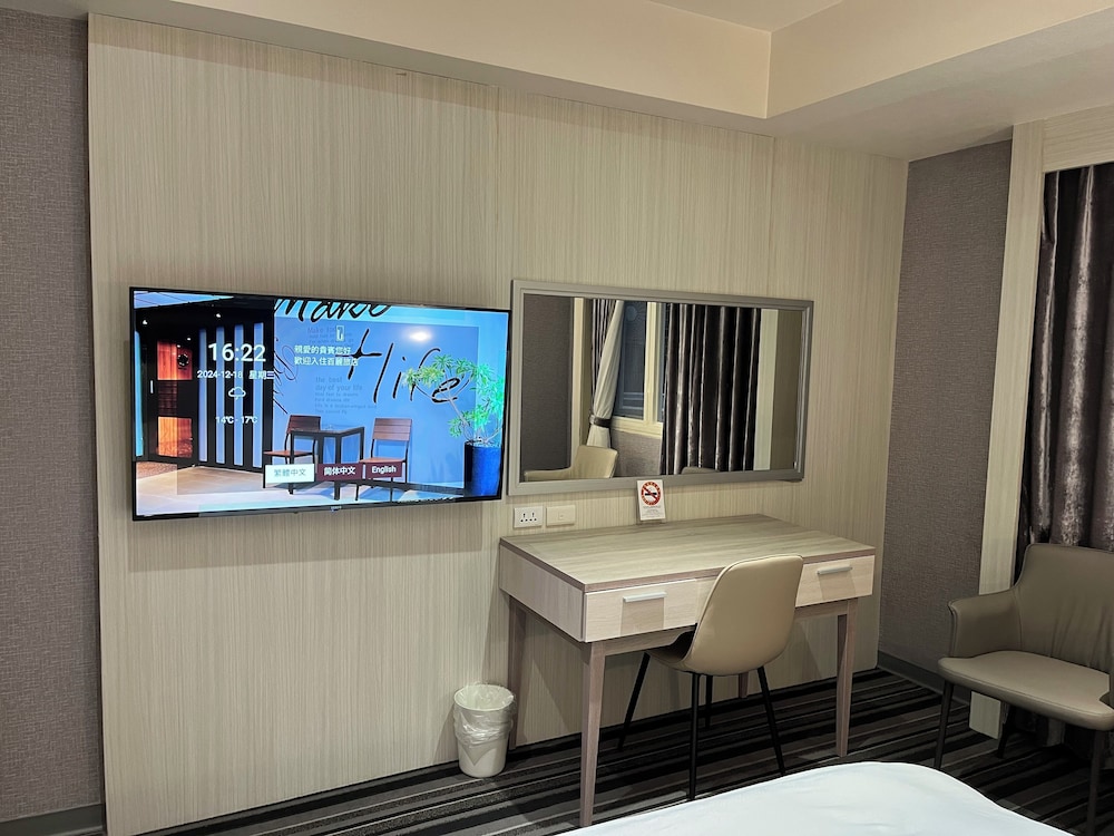 Grace Hotel 39/50