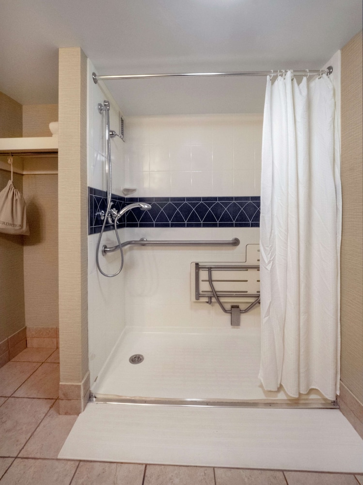 Doubletree By Hilton Buffalo Amherst
