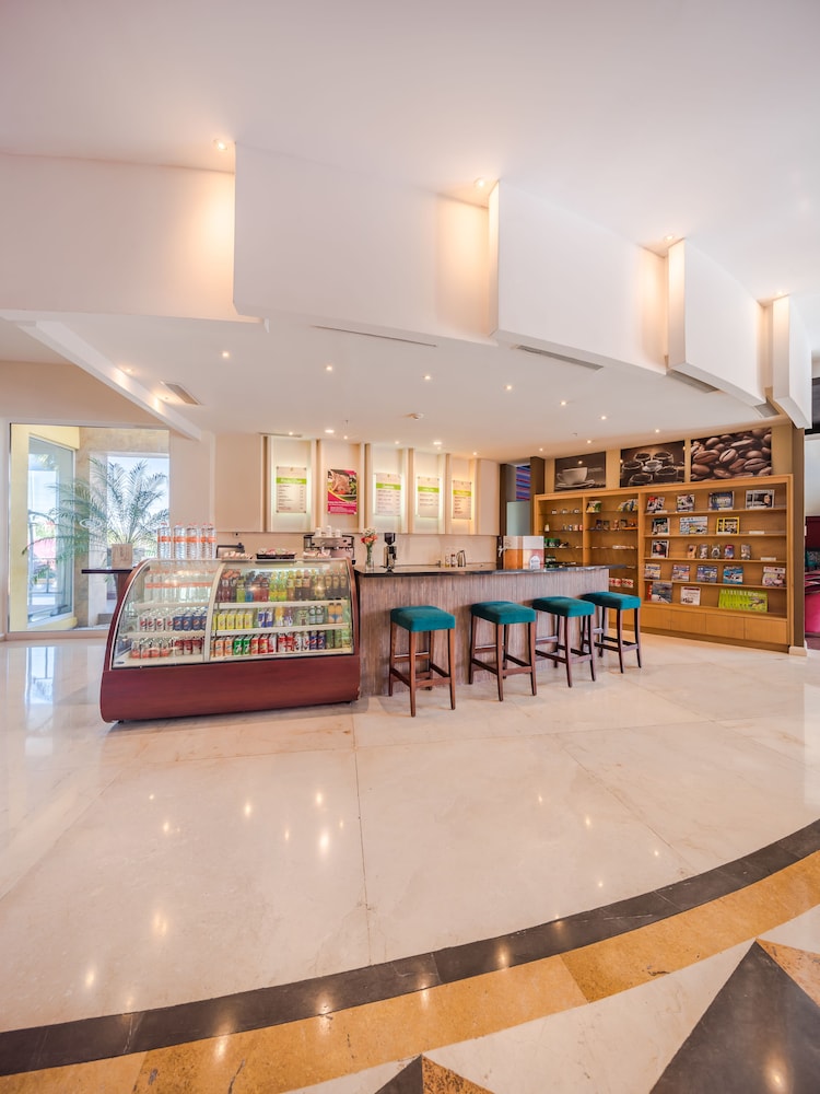 CROWNE PLAZA MONTERREY AEROPUERTO 7/75