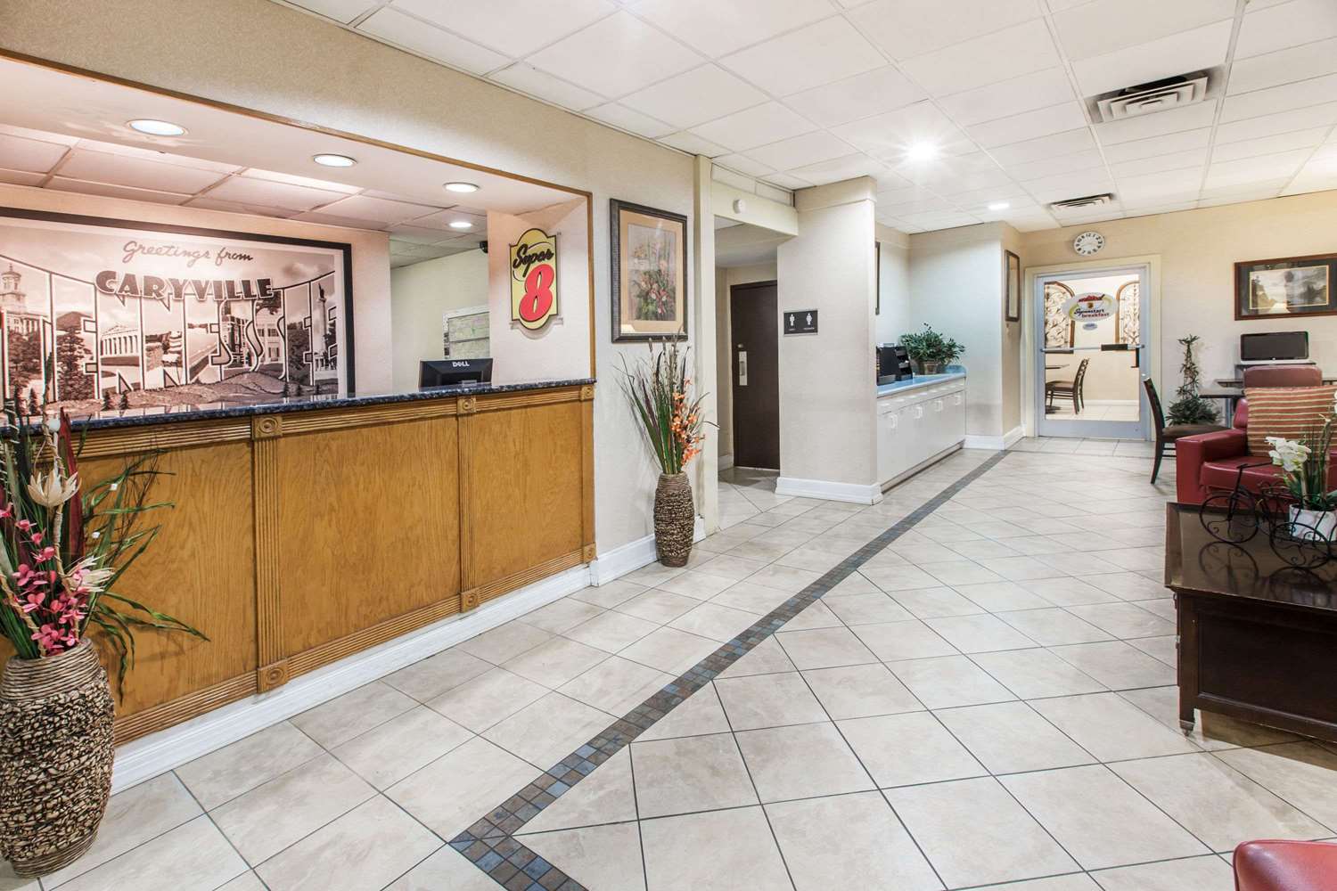 Super 8 by Wyndham Caryville TN 5/16