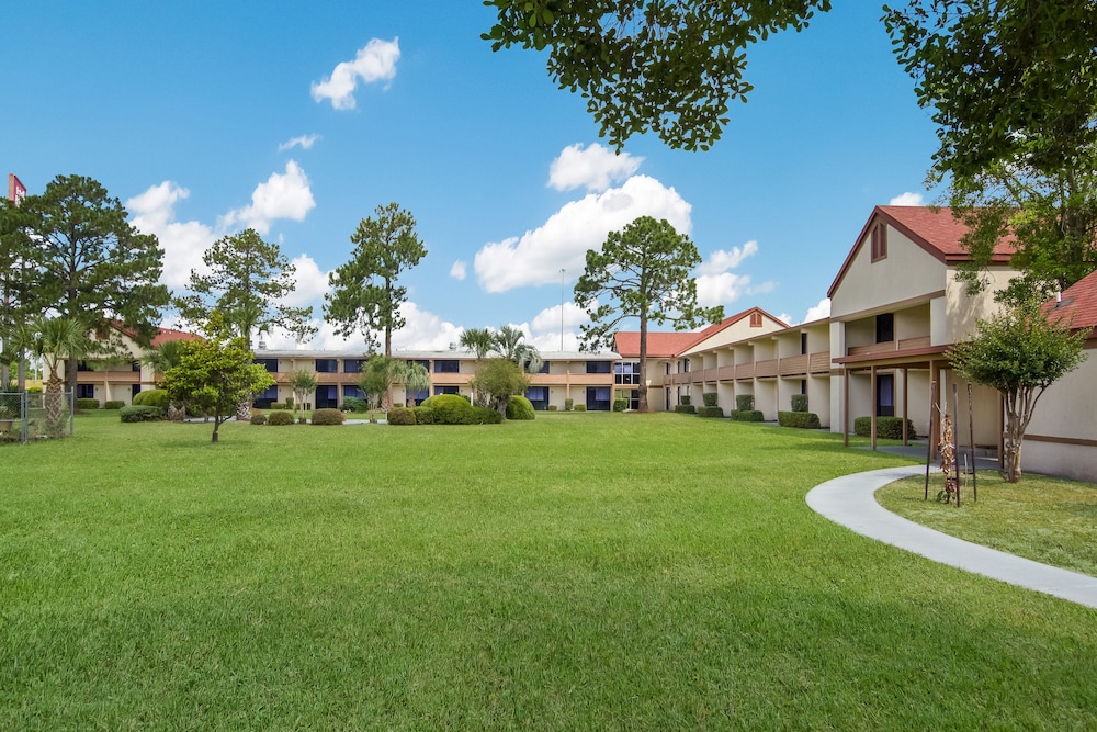Red Roof Inn Suites Brunswick I 95 3/32