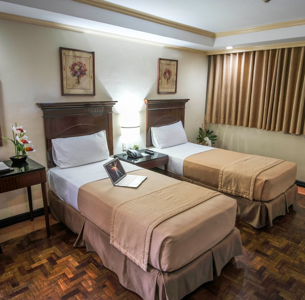 Fersal Hotel P Tuazon Cubao 36/55