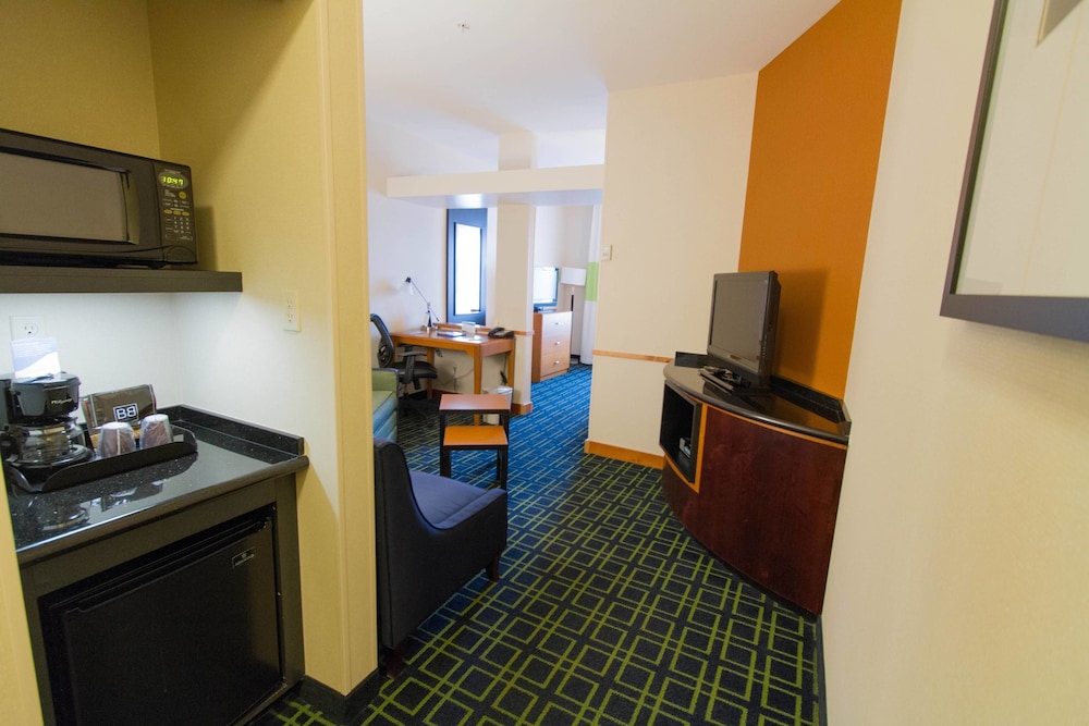 Fairfield Inn & Suites by Marriott Santa Maria 24/31