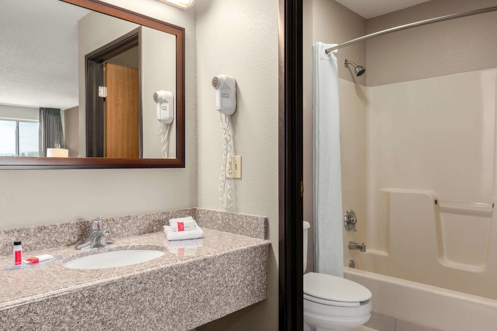 Super 8 by Wyndham Hanover 38/43