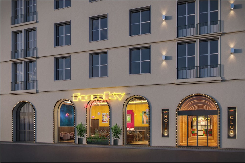 Mamaison Vibe hotel Downtown Budapest in BUDAPEST
