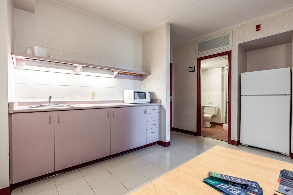 Residence & Conference Centre - Welland 8/50
