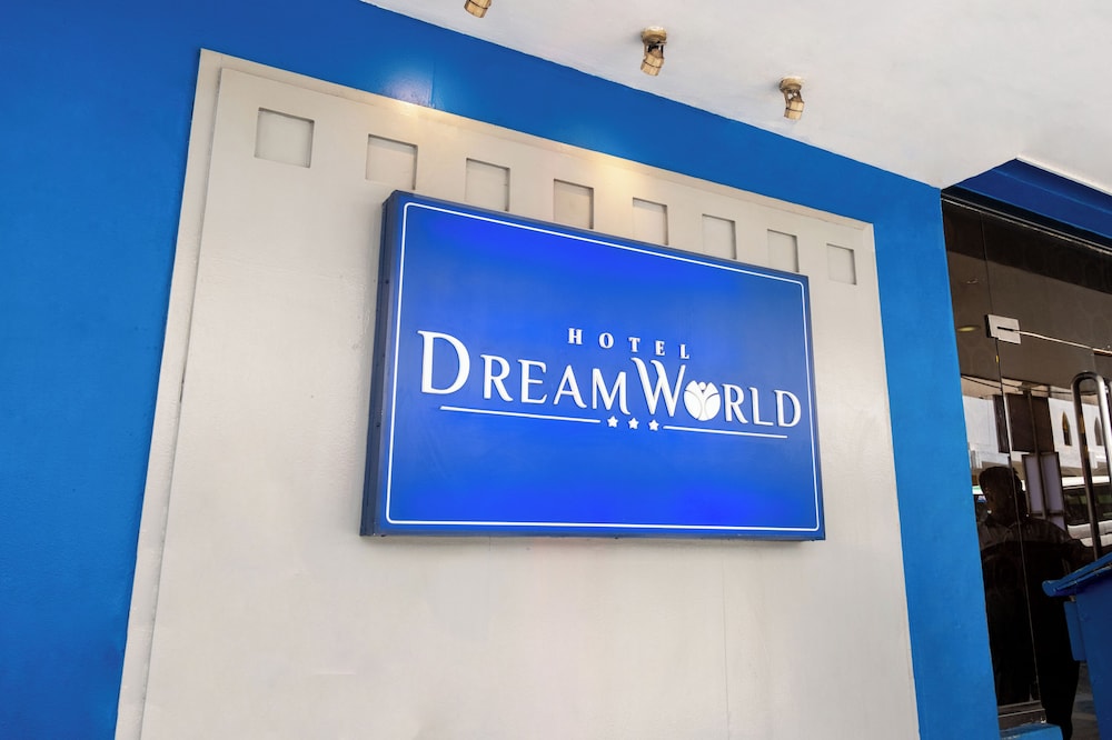 Hotel Dream World 7/72