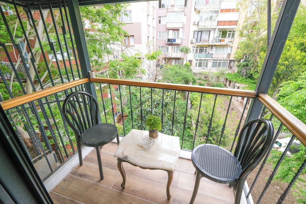 Loren Hotel Suites 30/50