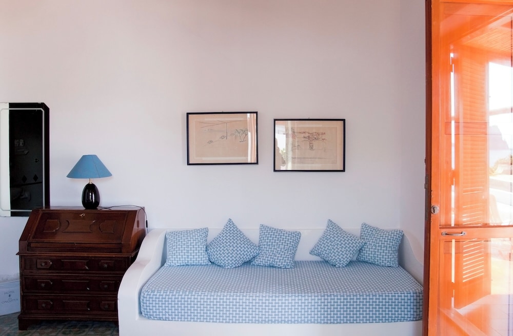 Hotel Cincotta 25/50
