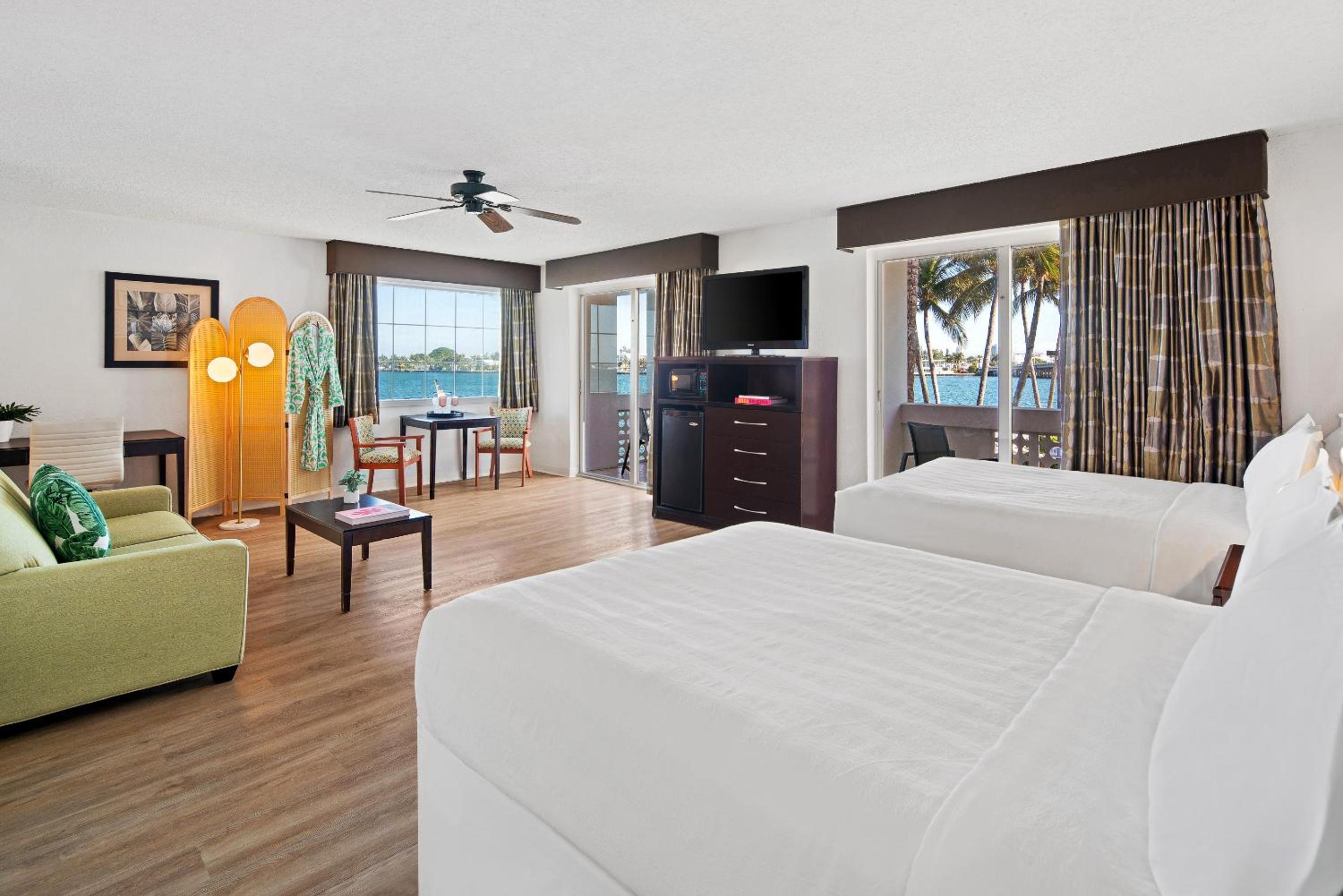 Junior Suite, 2 Double Beds, Bay View, Balcony