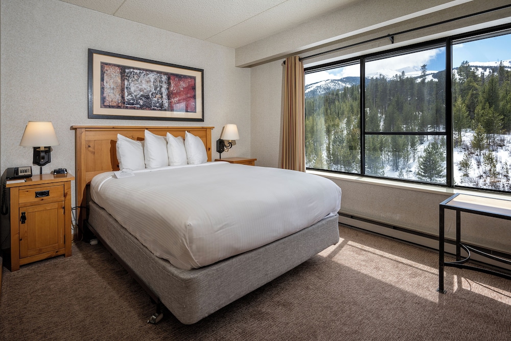 2 Bedrooms, Suite, 2 Queen Beds, Mountain Side, 2 Bathrooms, Sofa